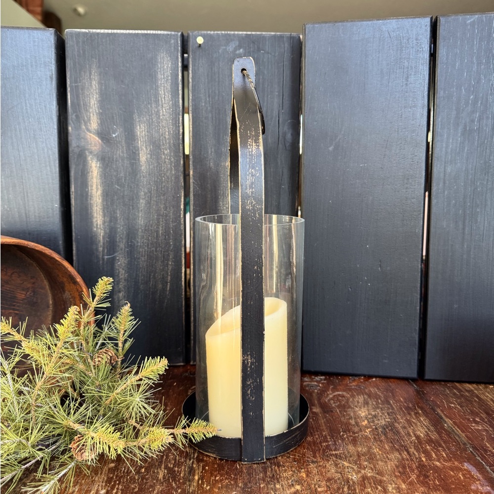 Lucienne Metal Lantern - Picture 4 of 9